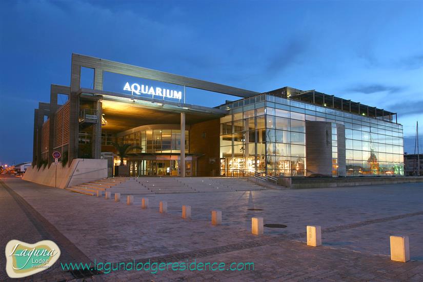 Façade Aquarium La Rochelle proche de Laguna Lodge Résidence