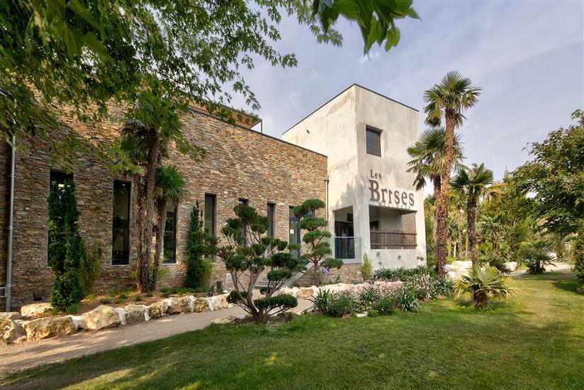 Exterieur Les Brises Wellness & Fitness au sein du camping 5 étoiles Séquoia Parc en Charente-Maritime sur la côte Atlantique