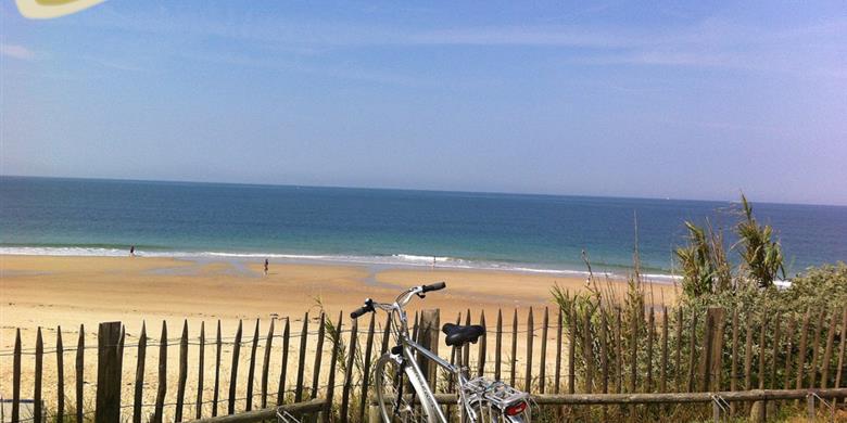 La plage à vélo près de Laguna Lodge Résidence - Charente-Maritime