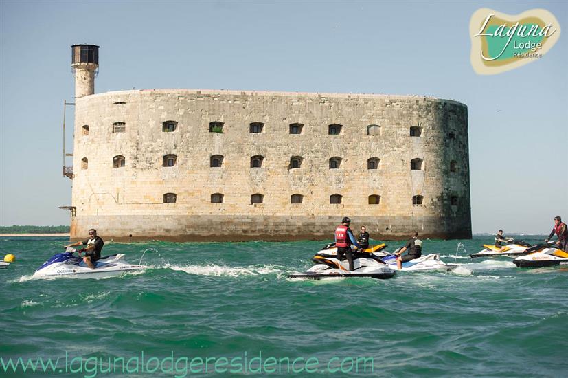 Balade en jet ski autour de Fort Boyard - Océanic Jet Quad - France