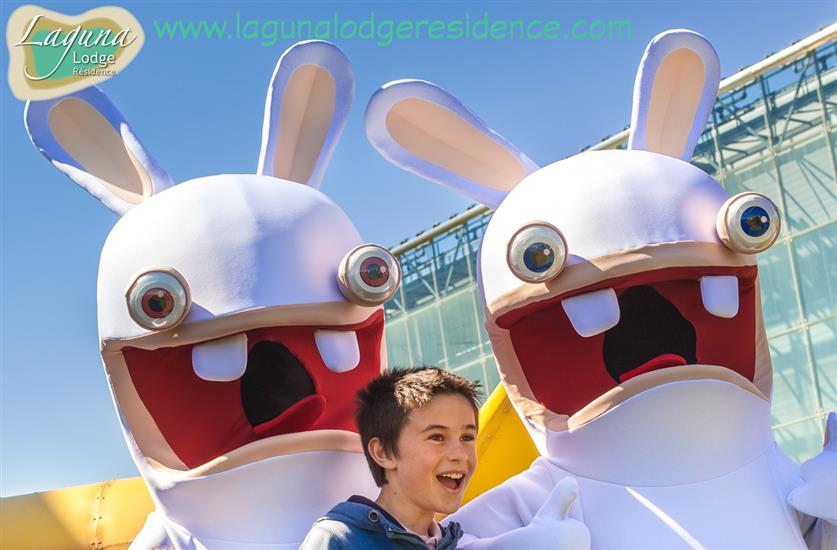 Lapins Crétins parc d'attraction familial Futuroscope proche de Laguna Lodge Résidence en Charente-Maritime (17)
