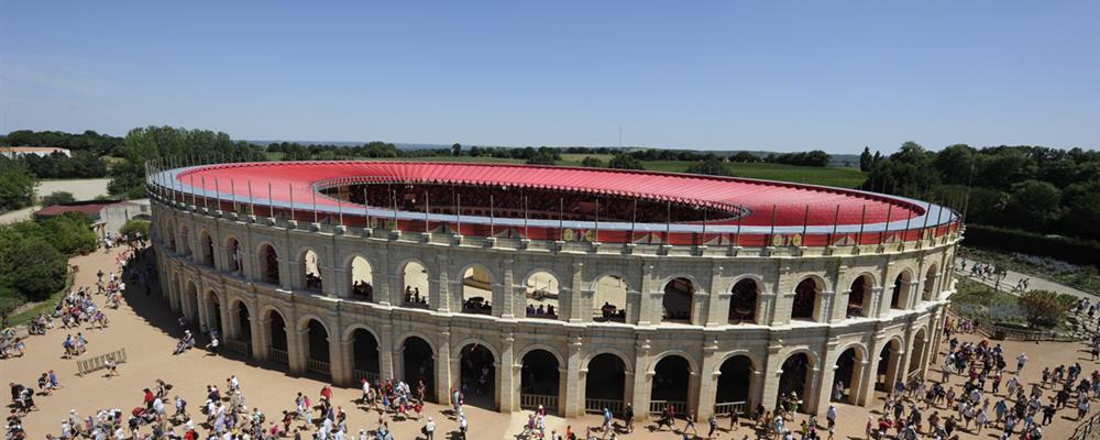 Arène Puy du Fou en Vendée proche de Laguna Lodge Résidence sur la Côte Atlantique en France